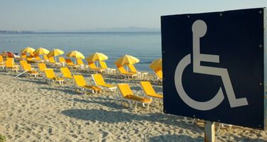 Handicap Placard vs. Handicap License Plates: Which is Right for You in Florida?